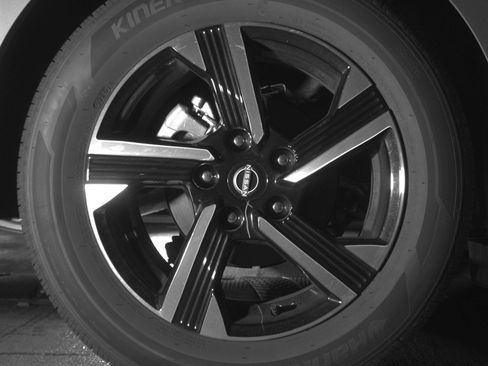 Used 2025 Nissan Sentra SV image 15