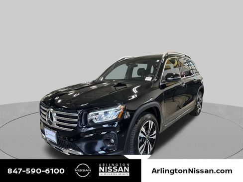 Used 2025 Mercedes-Benz GLB 250 image 1