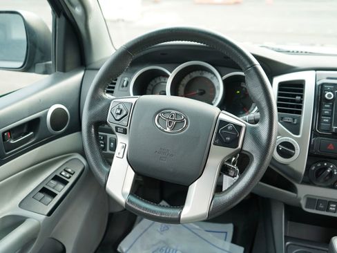 Used 2015 Toyota Tacoma 4x4 Double Cab w/ TRD Off-Road Package image 19