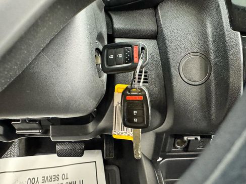 Used 2016 Honda Fit LX image 39