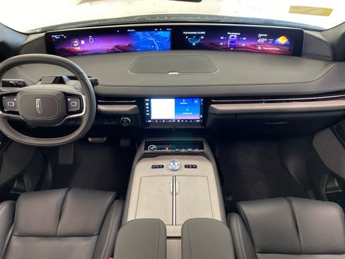 Used 2025 Lincoln Navigator Reserve w/ Jet Appearance Package image 15