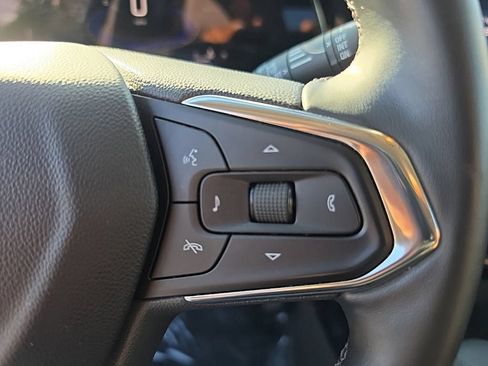 Used 2024 Chevrolet Trax ACTIV w/ Sunroof Package FWD image 11