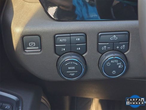 Used 2022 Chevrolet Silverado 1500 LT w/ Z71 Off-Road Package image 24