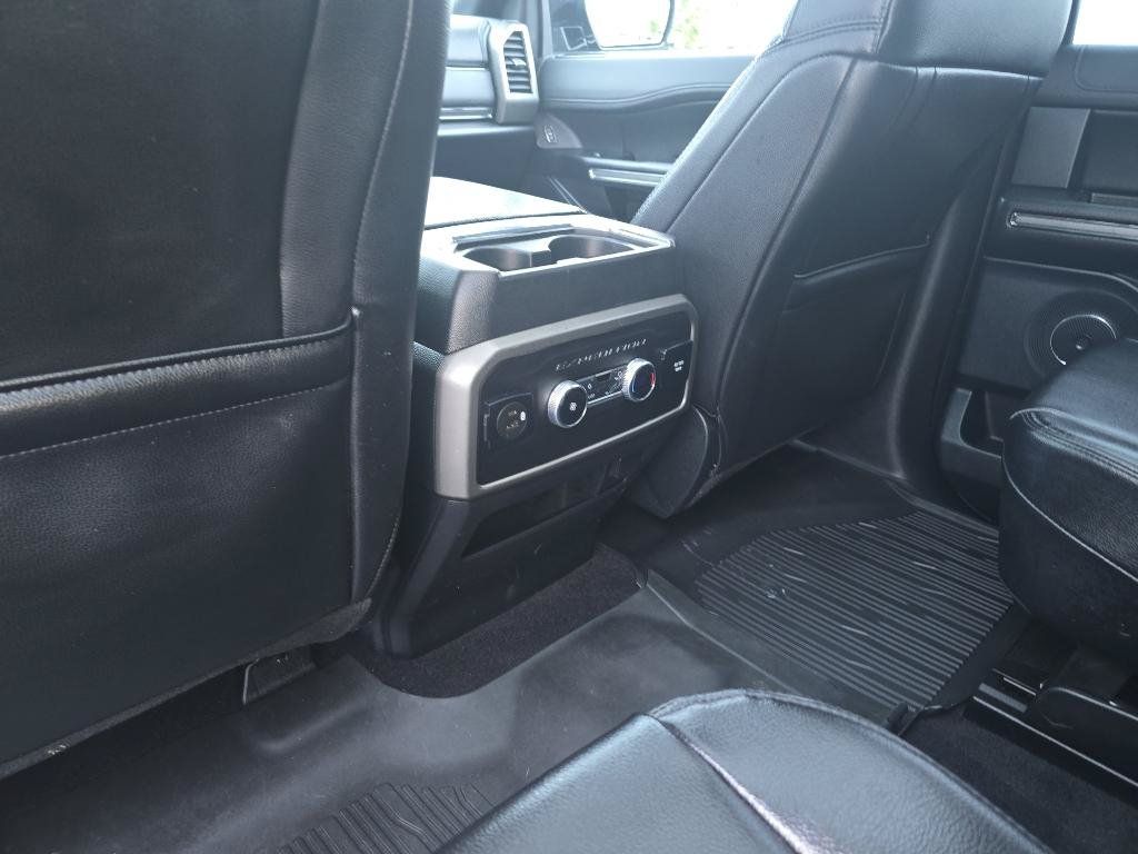Used 2021 Ford Expedition XLT AWD/4WD image 23