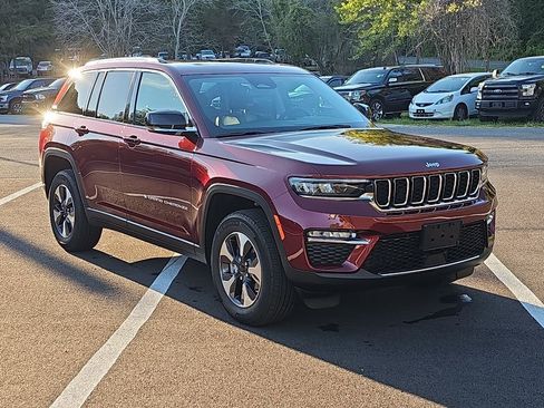 Used 2024 Jeep Grand Cherokee Limited 4xe w/ Trailer Tow Package AWD/4WD image 3
