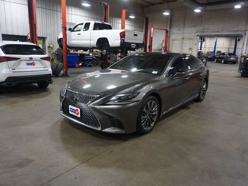 Used 2018 Lexus LS 500 AWD w/ Luxury Package image 25