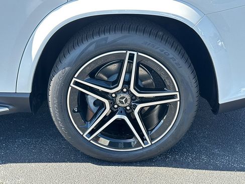 New 2026 Mercedes-Benz GLS 450 4MATIC image 22