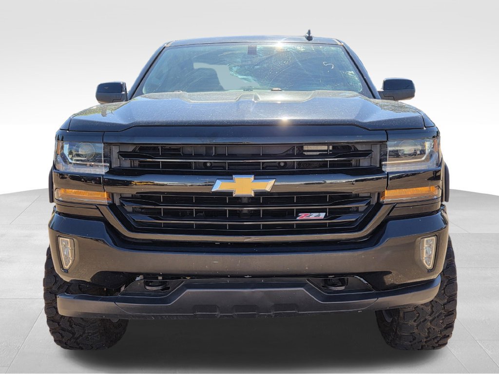 Used 2018 Chevrolet Silverado 1500 LT AWD/4WD image 3
