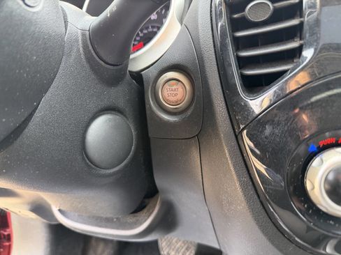 Used 2014 Nissan Juke SV w/ Navigation Package image 16