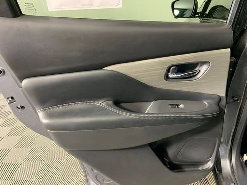 Used 2021 Jeep Grand Cherokee Limited AWD/4WD image 30
