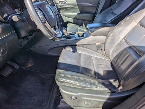 Used 2016 Jeep Grand Cherokee Limited image 16