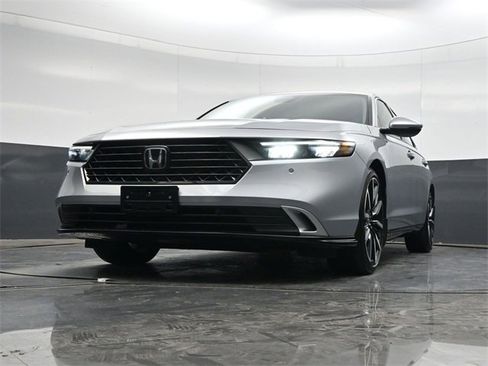 Used 2024 Honda Accord Touring image 29