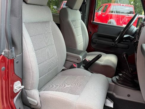 Used 2009 Jeep Wrangler Rubicon w/ Dual Top Group AWD/4WD image 20