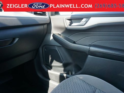 Used 2021 Ford Escape SE w/ Cold Weather Package AWD/4WD image 30
