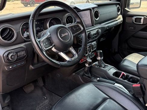 Used 2021 Jeep Wrangler Unlimited Rubicon 4xe w/ Dual Top Group AWD/4WD image 9