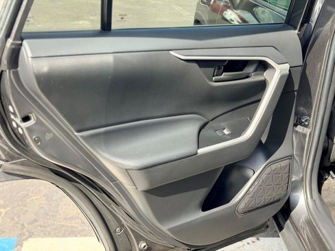 Used 2021 Toyota RAV4 LE FWD image 34