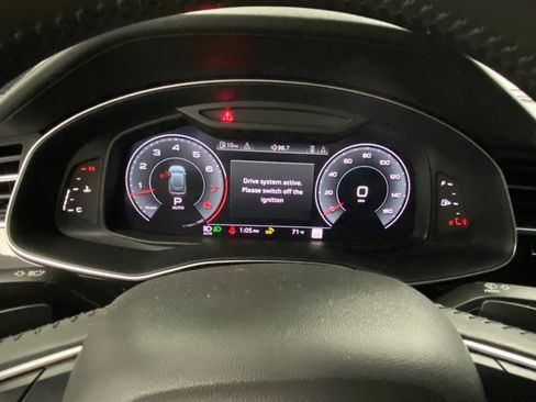 Used 2019 Audi Q8 Prestige AWD/4WD image 34