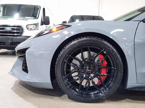 Used 2025 Chevrolet Corvette Z06 image 5