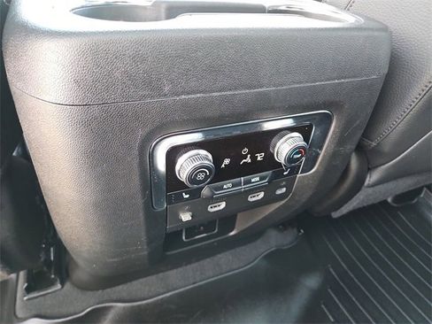 Used 2024 GMC Yukon XL Denali w/ Denali Reserve Package image 22