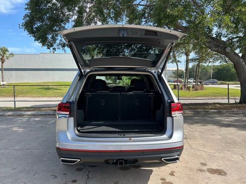 Used 2023 Volkswagen Atlas SE w/ Black Wheel Package image 56
