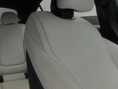 Used 2024 Mercedes-Benz C 300 Sedan image 11