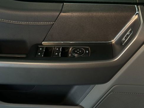 Used 2025 Ford F150 XLT w/ Equipment Group 301A Standard image 15