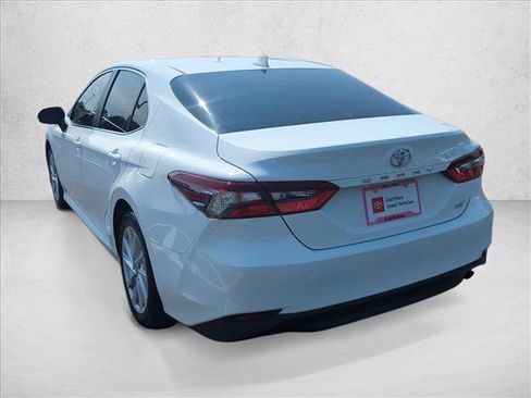 Certified 2022 Toyota Camry LE FWD image 8