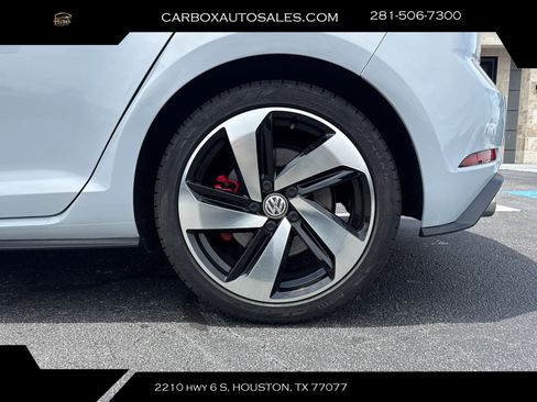 Used 2019 Volkswagen GTI SE FWD image 28