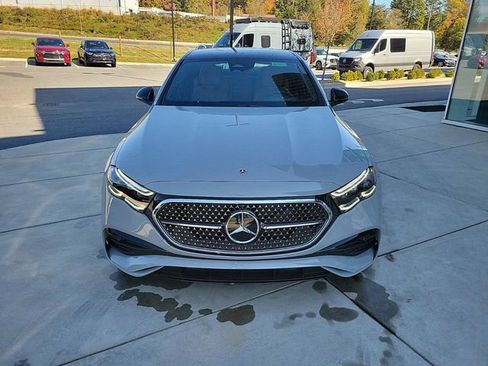 New 2025 Mercedes-Benz E 350 4MATIC Sedan image 10