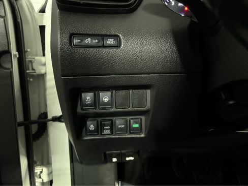 Certified 2020 Nissan Rogue Sport SV w/ Technology Package AWD/4WD image 15