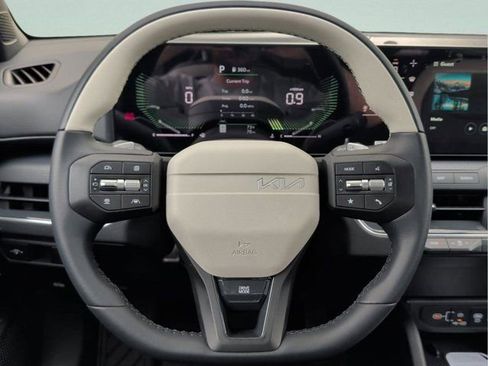 New 2026 Kia K4 GT-Line FWD image 31