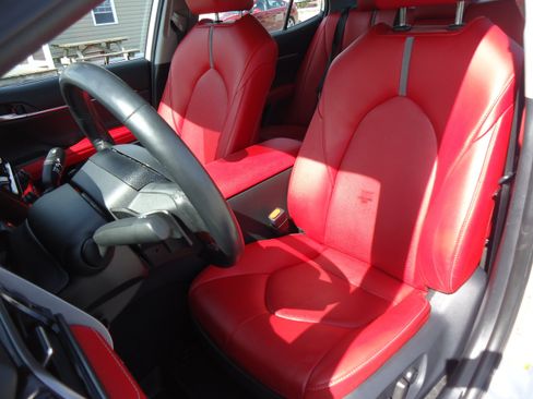 Used 2024 Toyota Camry XSE FWD image 24