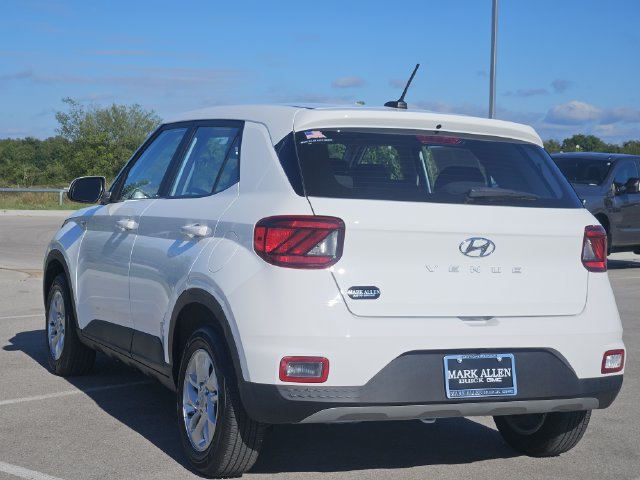 Used 2026 Hyundai Venue SE FWD image 5