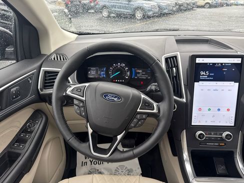Used 2024 Ford Edge Titanium w/ Equipment Group 301A AWD/4WD image 22