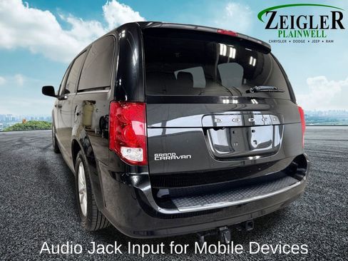 Used 2019 Dodge Grand Caravan SXT FWD image 4