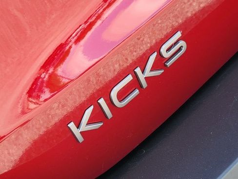 Used 2026 Nissan Kicks SV FWD image 8
