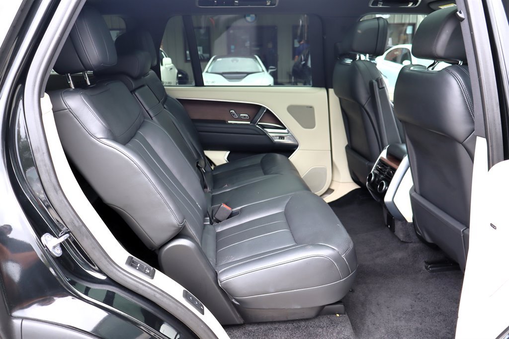 Used 2023 Land Rover Range Rover Long Wheelbase SE AWD/4WD image 28