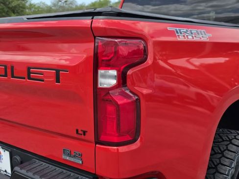 Used 2021 Chevrolet Silverado 1500 LT Trail Boss AWD/4WD image 10
