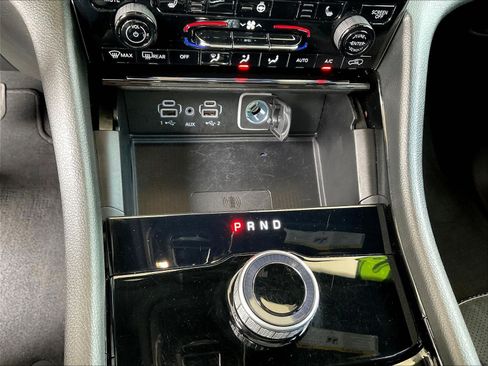 Used 2023 Jeep Grand Cherokee Altitude AWD/4WD image 15