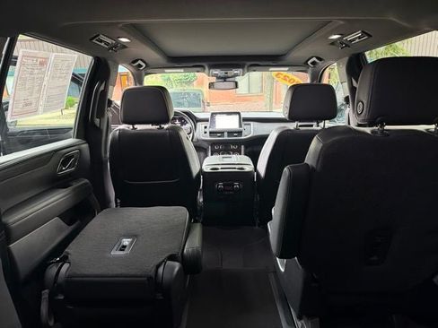 Used 2023 GMC Yukon XL SLT w/ SLT Premium Package AWD/4WD image 26