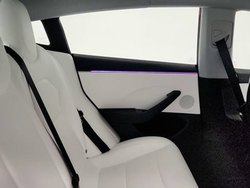 Used 2025 Tesla Model 3 Long Range RWD image 37