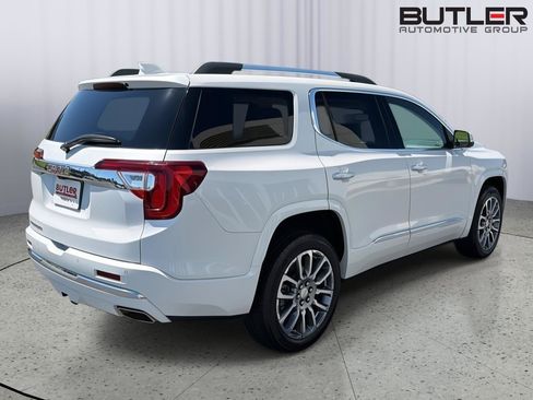 Used 2023 GMC Acadia Denali w/ Denali Technology Package FWD image 6