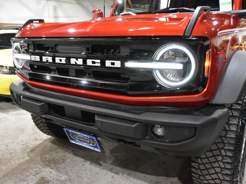 Used 2023 Ford Bronco Outer Banks w/ Sasquatch Package image 5