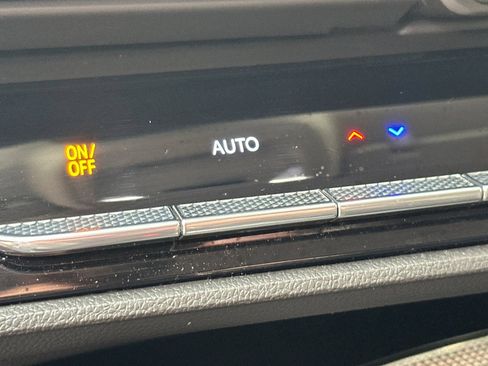 Used 2024 Buick Envision Preferred AWD/4WD image 29