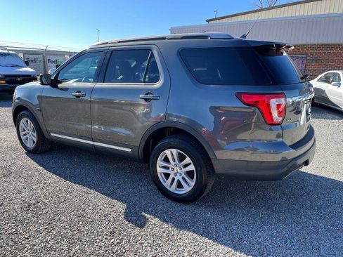 Used 2019 Ford Explorer XLT w/ Equipment Group 202A image 9