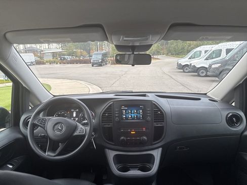 Used 2023 Mercedes-Benz Metris Passenger image 38