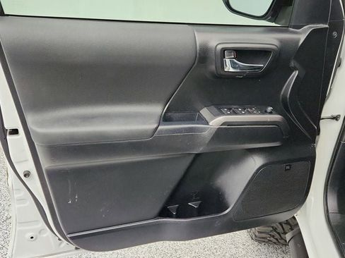 Used 2019 Toyota Tacoma TRD Pro image 11