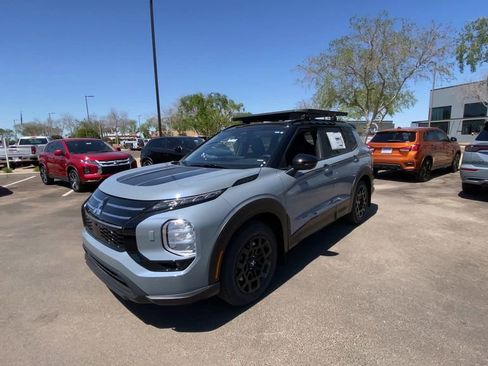 New 2026 Mitsubishi Outlander Trail Edition image 4