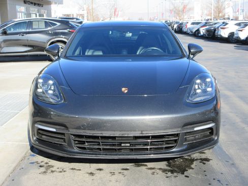 Used 2018 Porsche Panamera 4 image 14