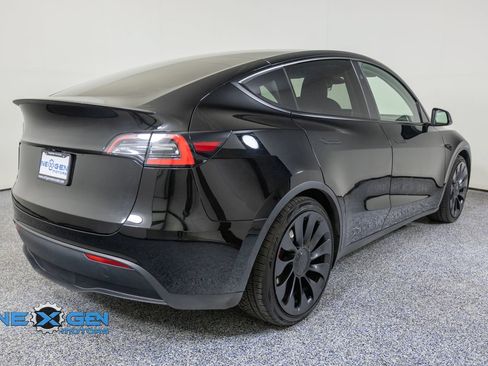Used 2024 Tesla Model Y Performance AWD/4WD image 7
